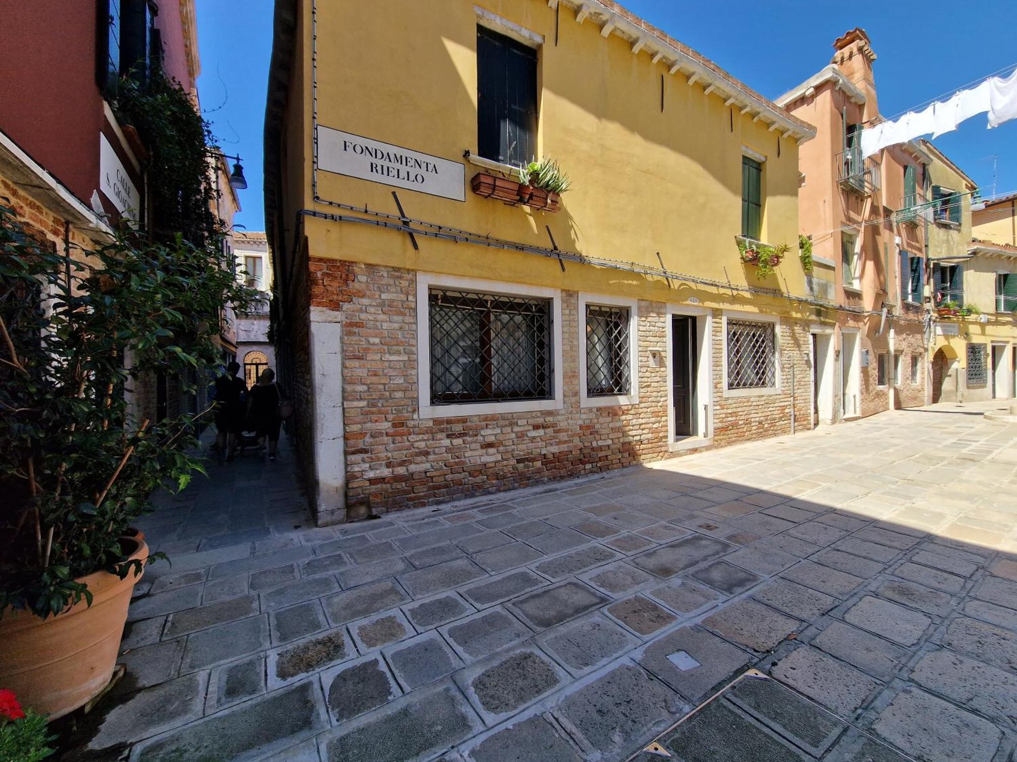 Veneziacentopercento Apartments & Rooms Bagian luar foto