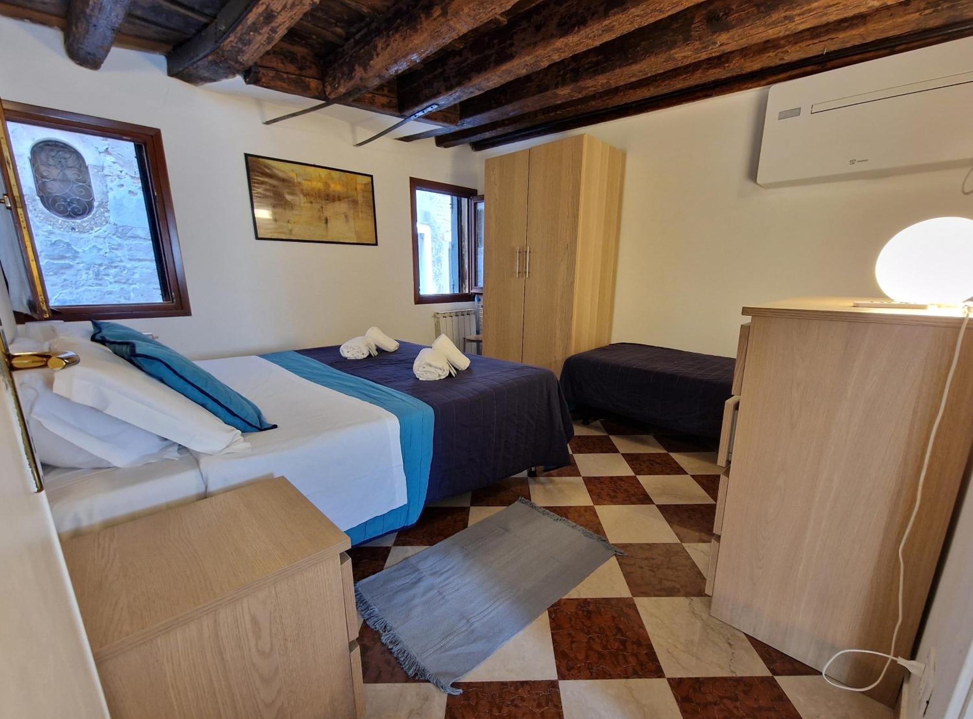 Veneziacentopercento Apartments & Rooms Bagian luar foto